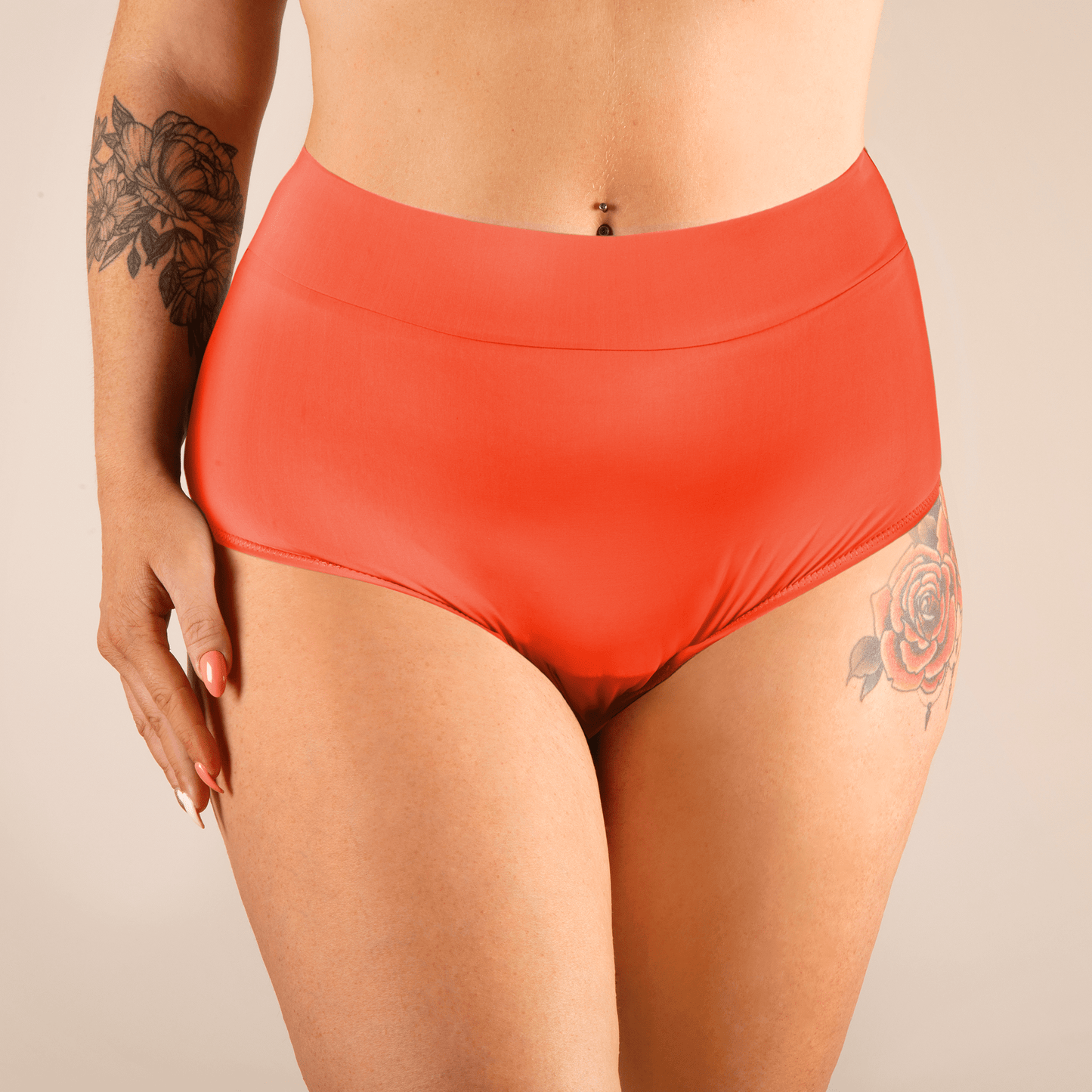 Traje de baño menstrual Bianca naranja de frente