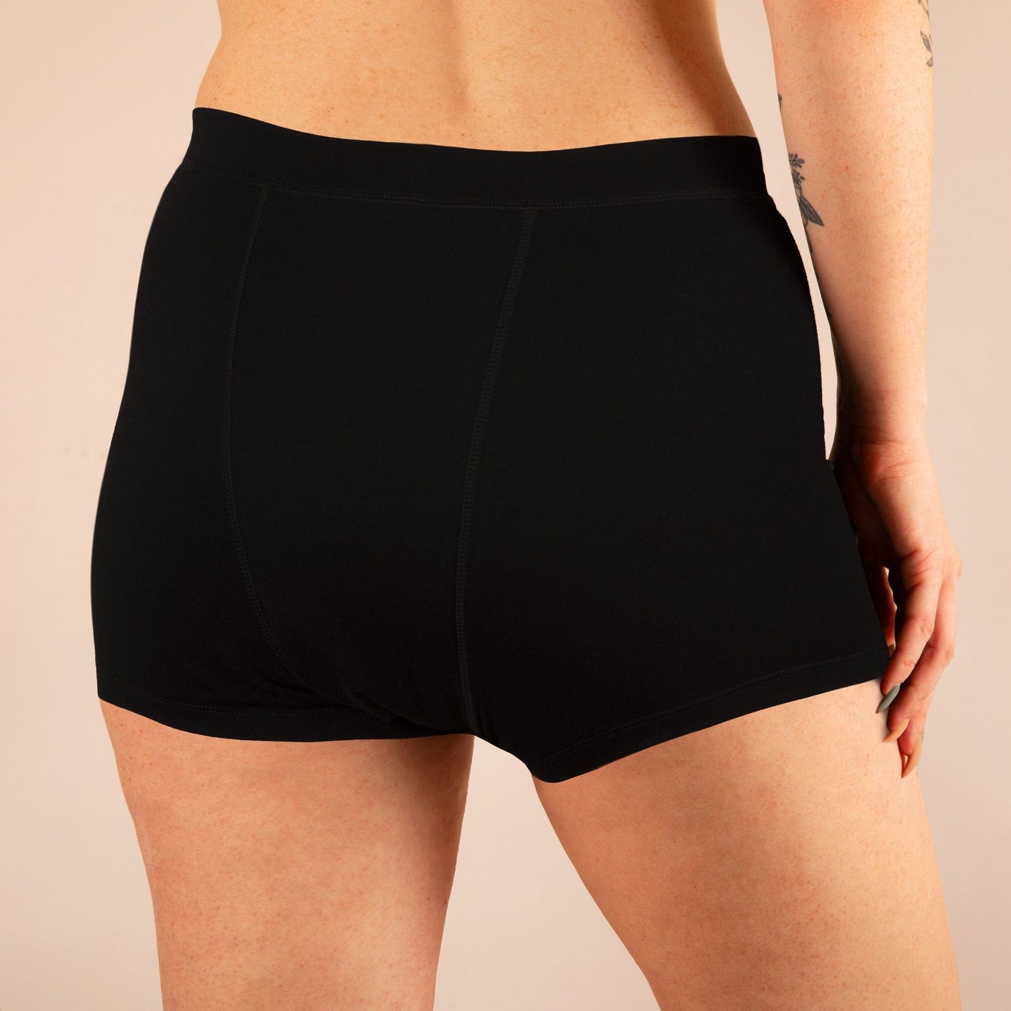 Bóxer Menstrual Pilar negro por detrás
