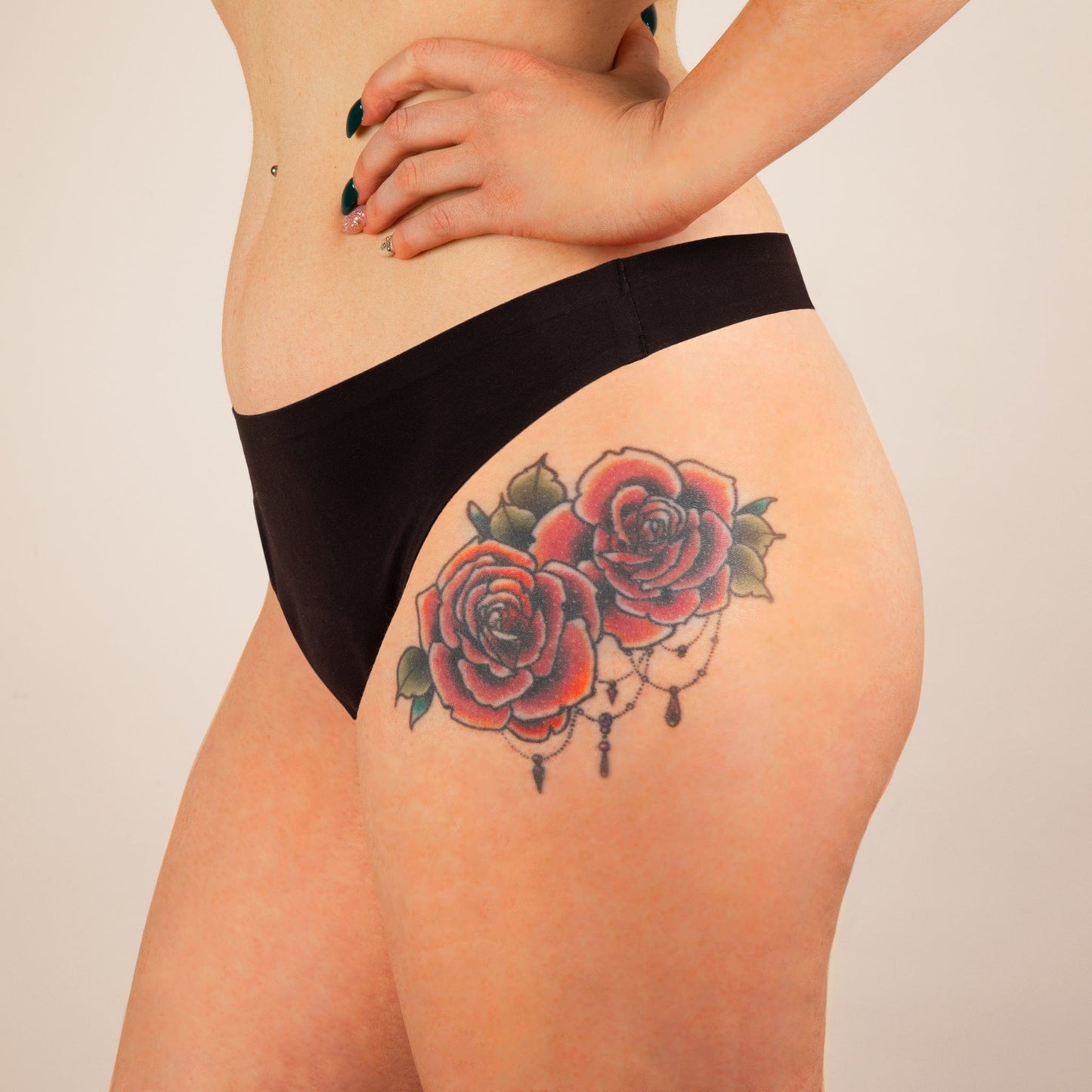 tanga menstrual Carmen negra delante