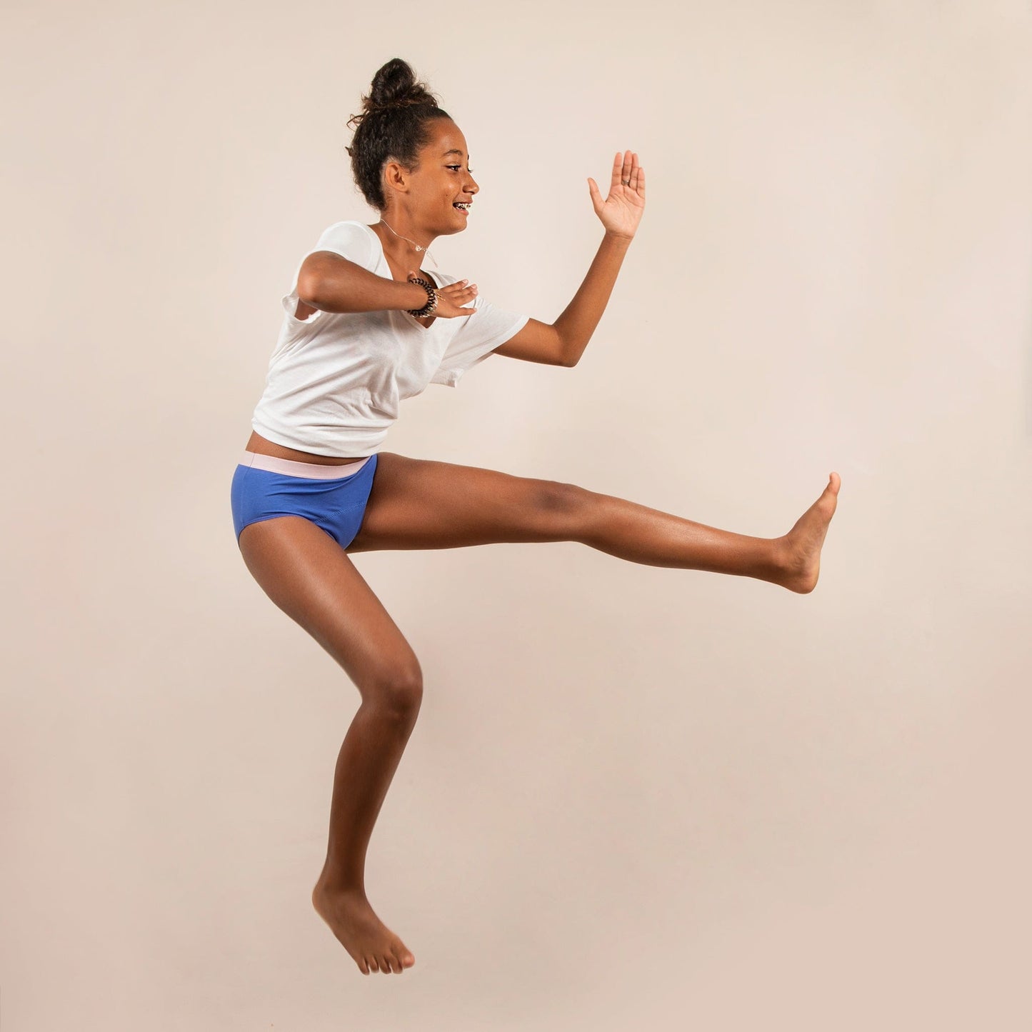 braguita menstrual ado Sara azul salto