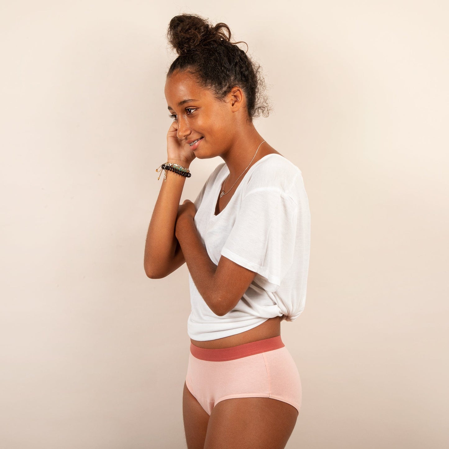 braguita menstrual Sara rosa delante